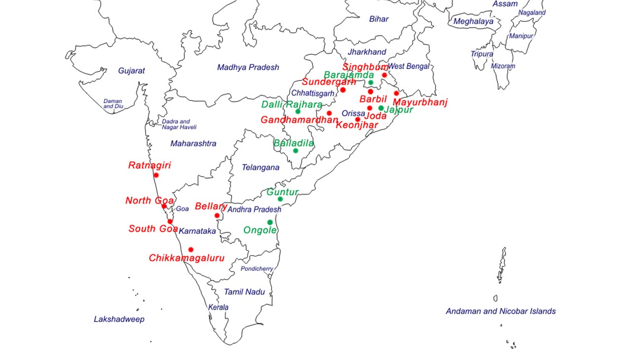 Where are the largest iron ore deposits in India