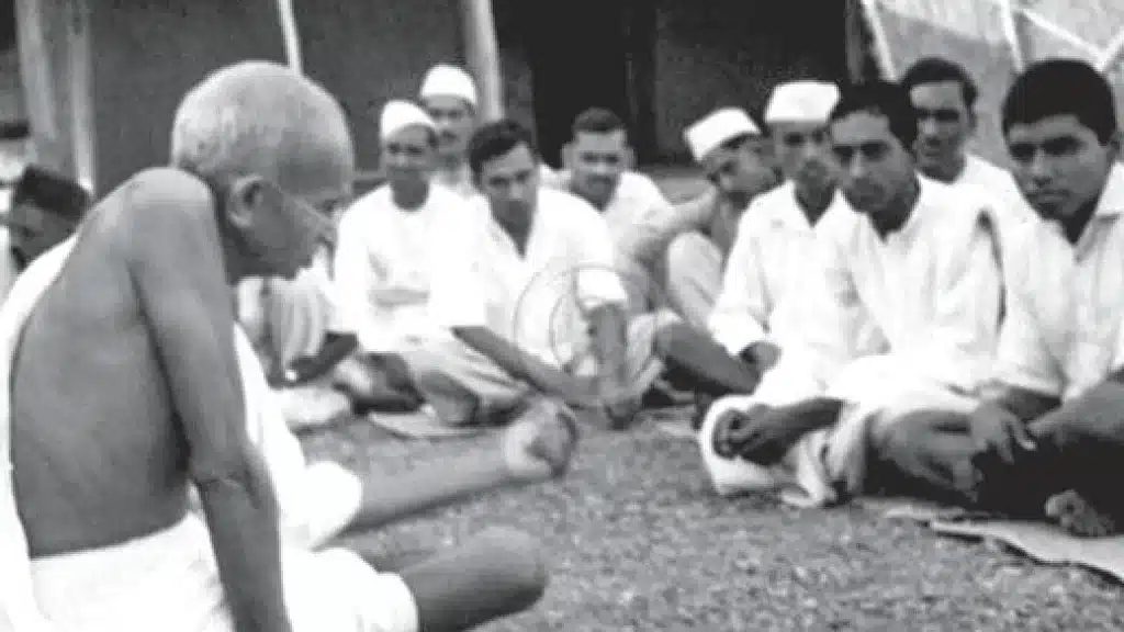 गांधी और दलित आंदोलन